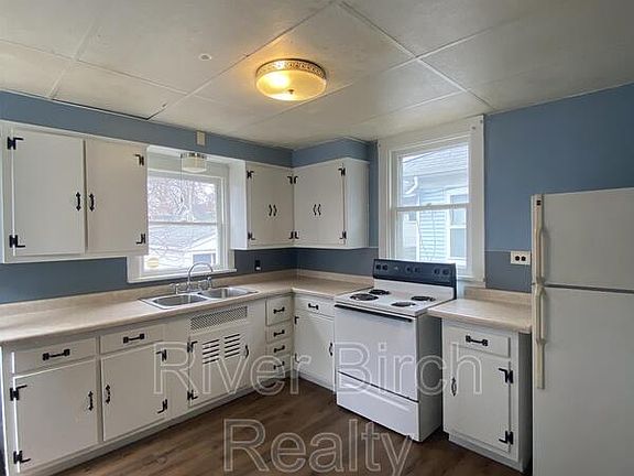 2nd image of 430 W Edwards St #1