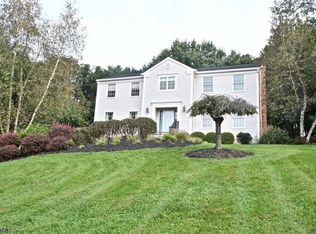 28 Studer Rd, Clinton, NJ 08809