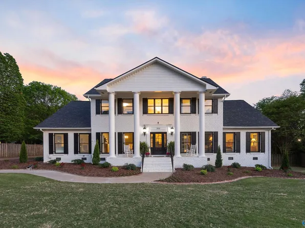 302 Devon Cir SE, Huntsville, AL 35802