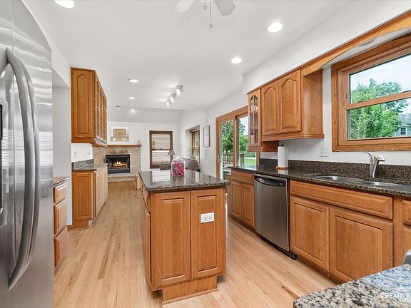 4th image of 78 Forestview Ln