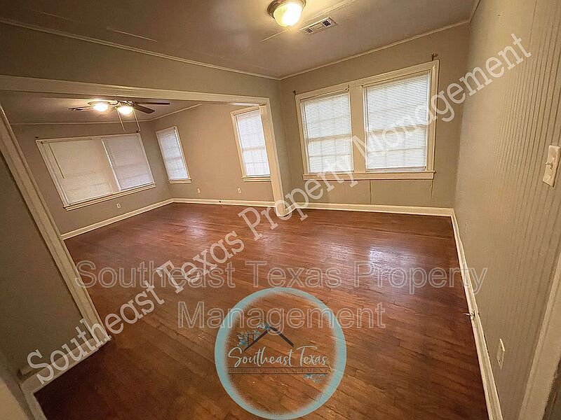 5070 Wilshire St, Beaumont, TX 77703 Zillow