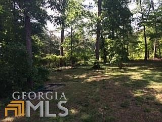 Private wooded setting