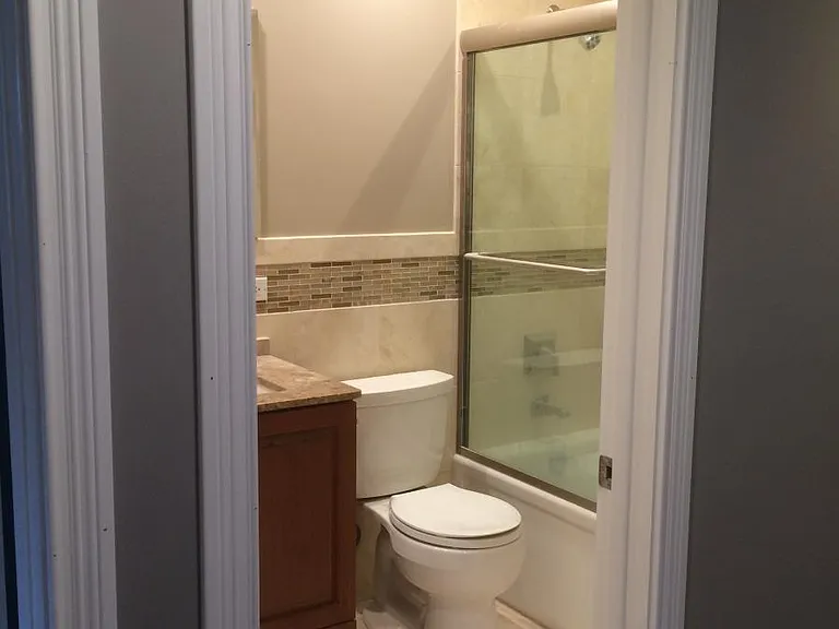 2241 Lee St — Photo 24