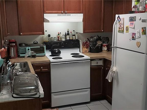 3rd image of 15588 59th St N