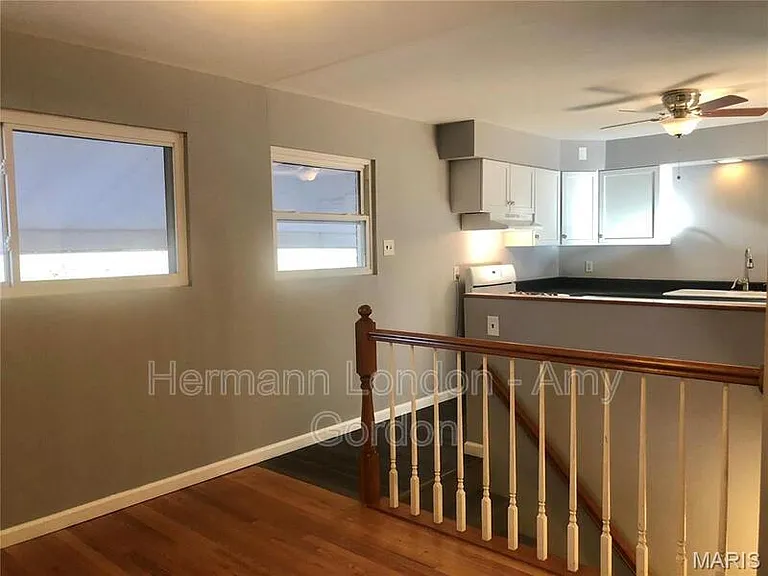 10729 Waycroff Dr — Photo 7