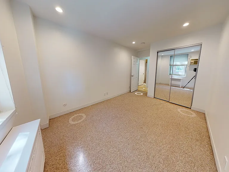 Camelot Ct — Photo 3