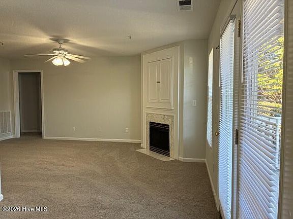 5th image of 904 Litchfield Way Unit B