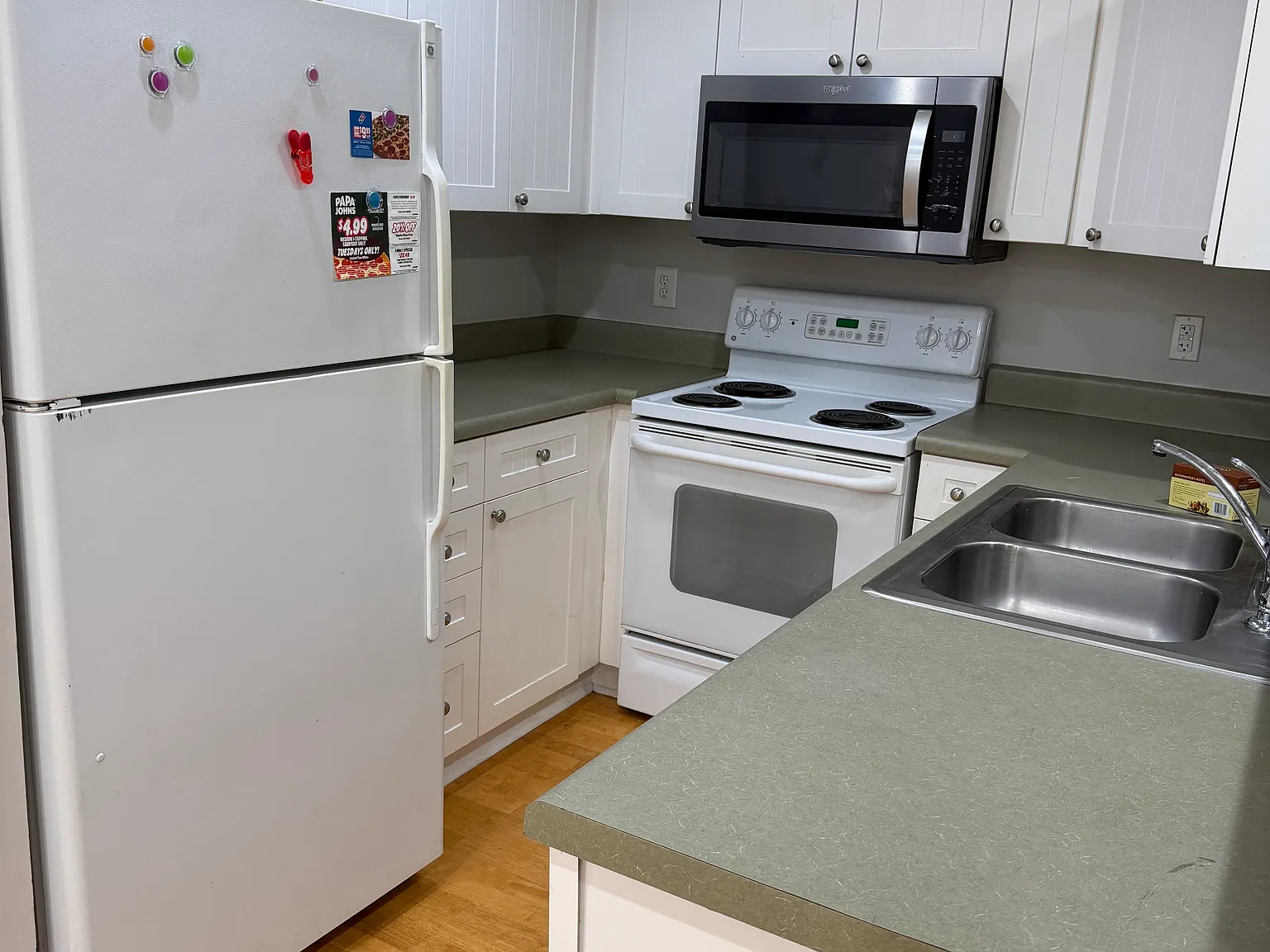 3 bed, 1444 sqft, $1,900 — Photo 3