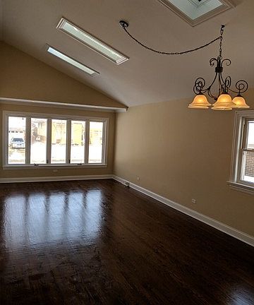 4th image of 4609 W 106th St