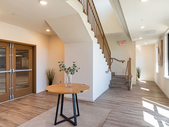 5th image of 5526 Lauretta St #2B-2Ba-1061Sqft