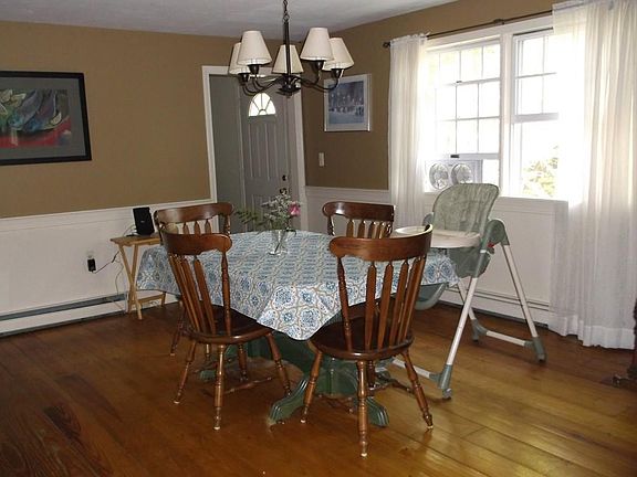 5th image of 119 Scarlet Dr