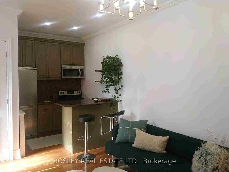 21 Lansdowne Ave #2