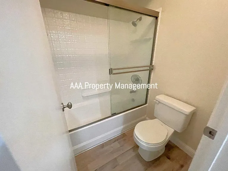 2530 Oak Rd #204 — Photo 16