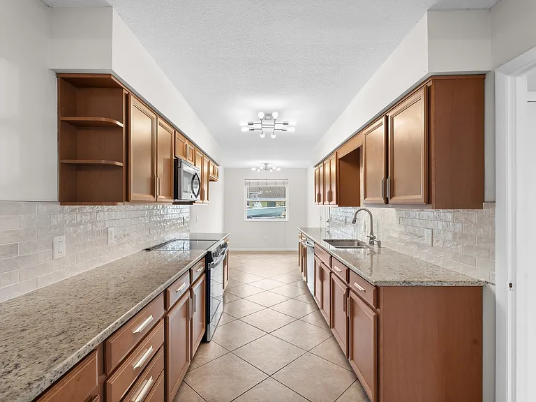 2861 SE Calvin St — Photo 14