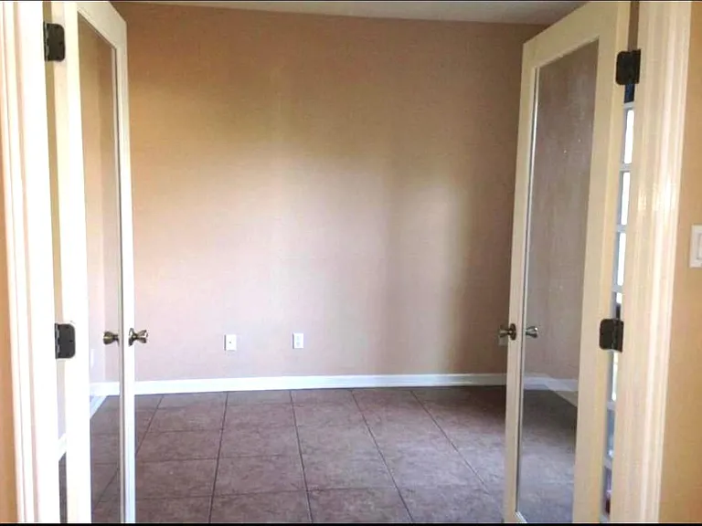 2322 Luzius Dr — Photo 3