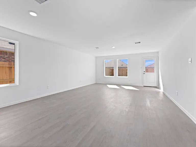 5130 Red Drum Dr — Photo 2