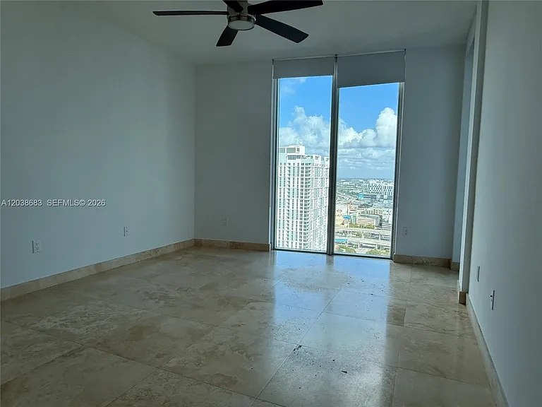 185 SW 7th St #3311 — Photo 9