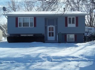 3919 Sager Ave, Waterloo, IA 50701