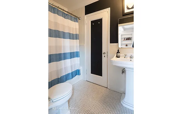 Sold by Douglas Elliman | media 27