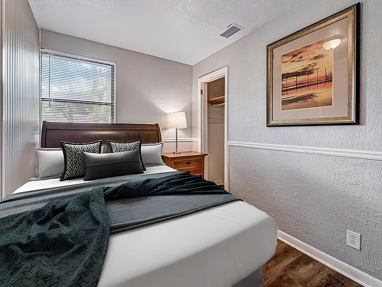 Disclaimer: This photo has been virtually staged. Not all furnishings seen will be included. Please view the virtual tour.