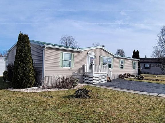 3rd image of 23 Tiffany Dr