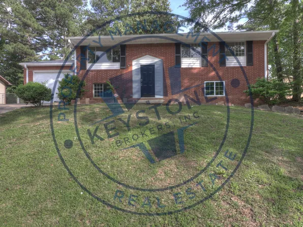 1387 Willow Dr, Riverdale, GA 30296