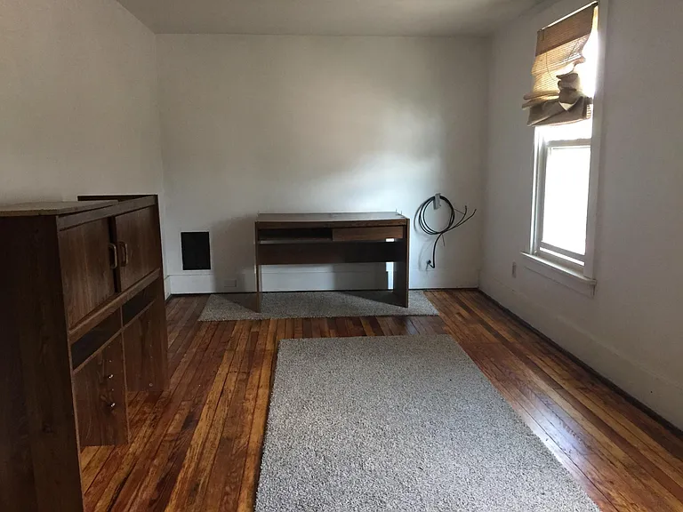 616 Peebles St — Photo 11