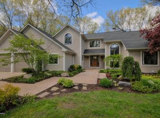 5466 Seven Mile Rd NE, Belmont, MI 49306