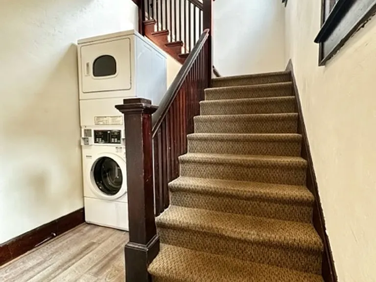 715 Pine St — Photo 17
