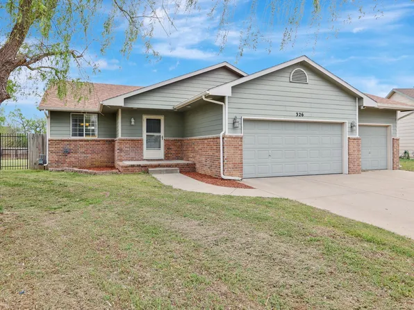 326 S Peach Cir, Haysville, KS 67060