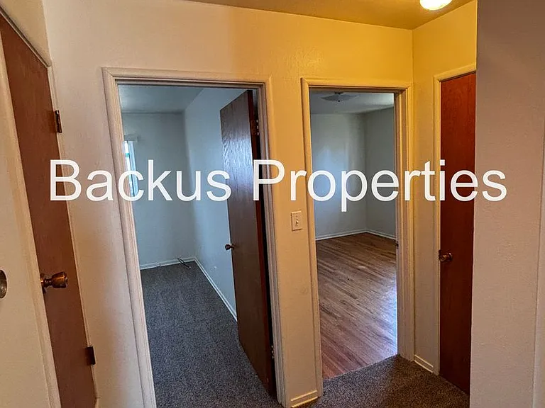 790 Fairfax Dr — Photo 12