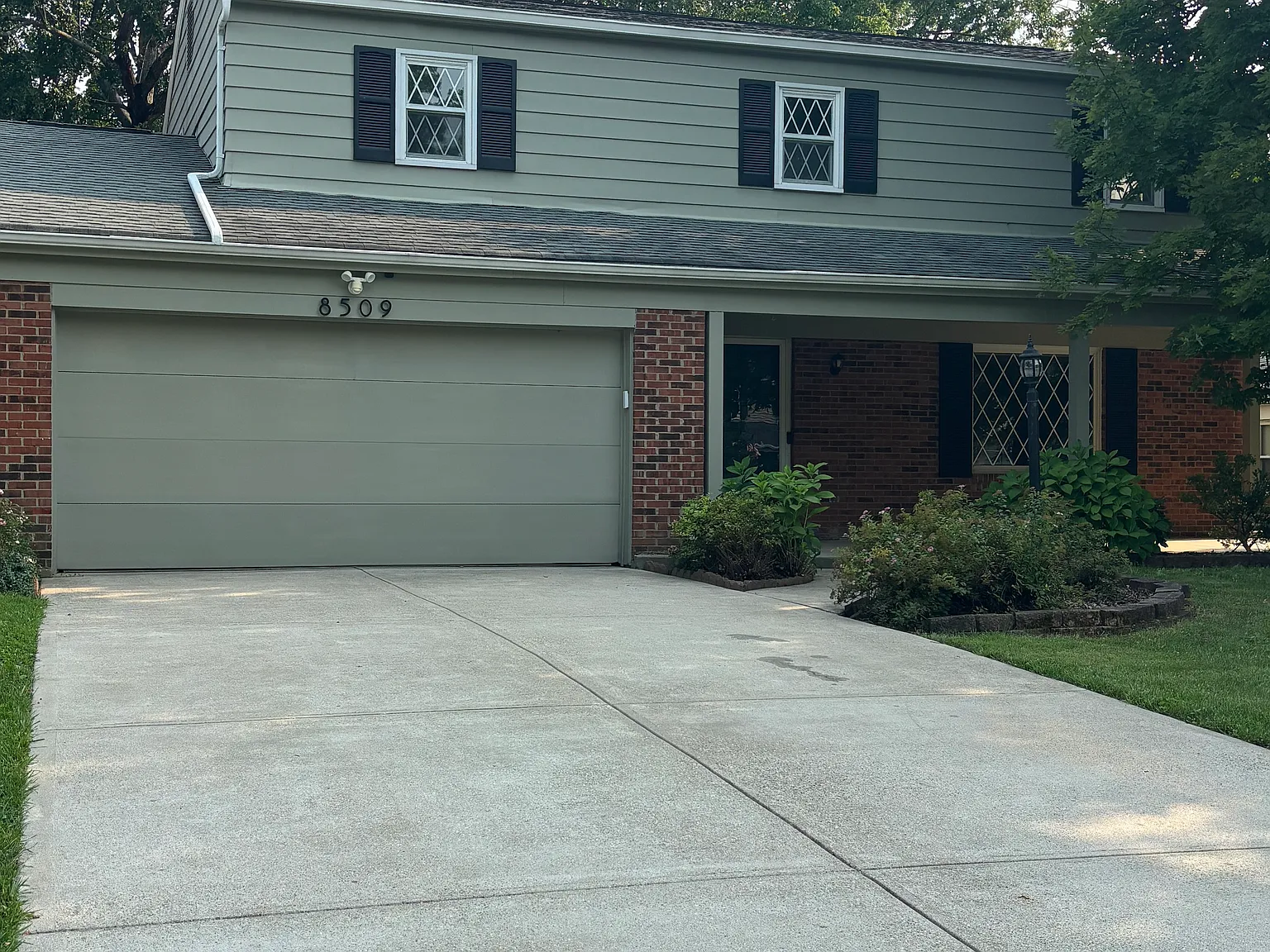 8509 Denallen Dr — Photo 1