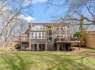 2527 Heaner Ter N, Minneapolis, MN 55405