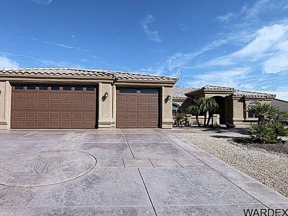 3rd image of 3052 Saddleback Dr
