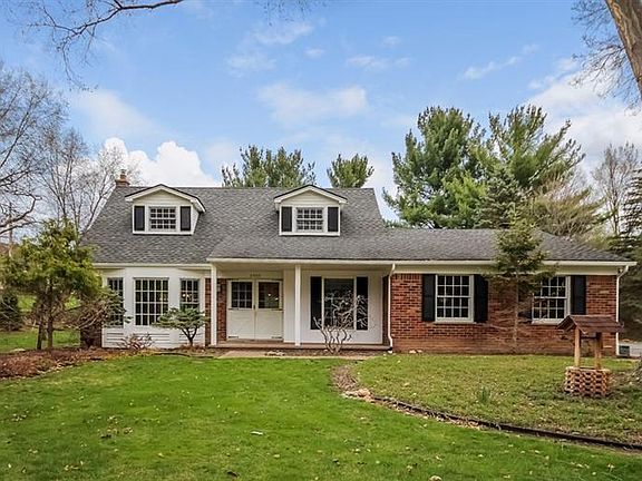 2nd image of 2930 Daleview Dr