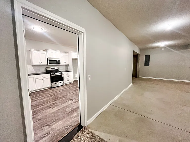 855 S Eastridge — Photo 14