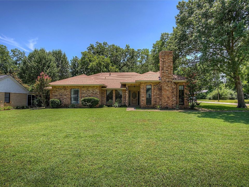 301 E Liberty St, Pilot Point, TX 76258 Zillow