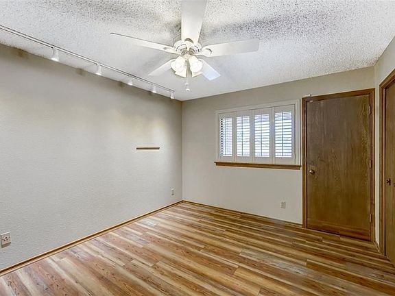 4th image of 6007 Ivy Hills Dr