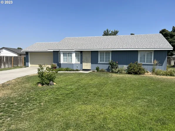 5 Rio Senda St, Umatilla, OR 97882