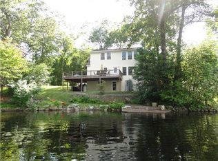40 Long Pond Rd S, Ledyard, CT 06339
