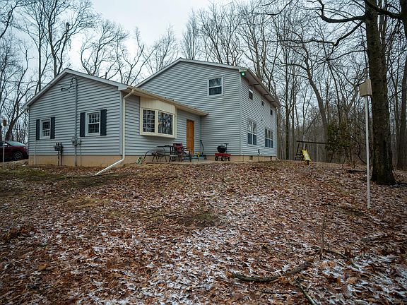 2nd image of 7215 Folks Rd