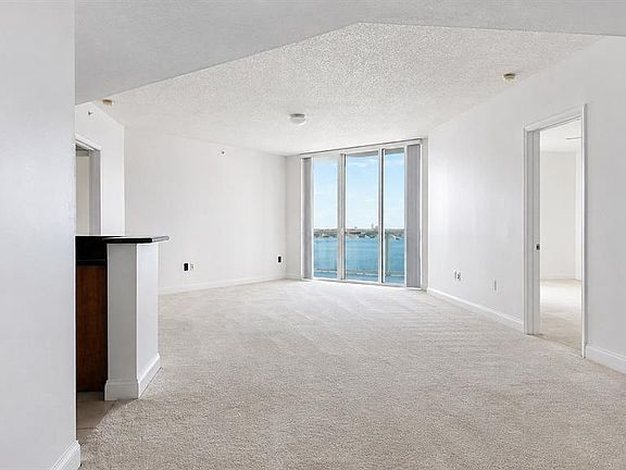 2nd image of 241 RIVERSIDE DRIVE #2006