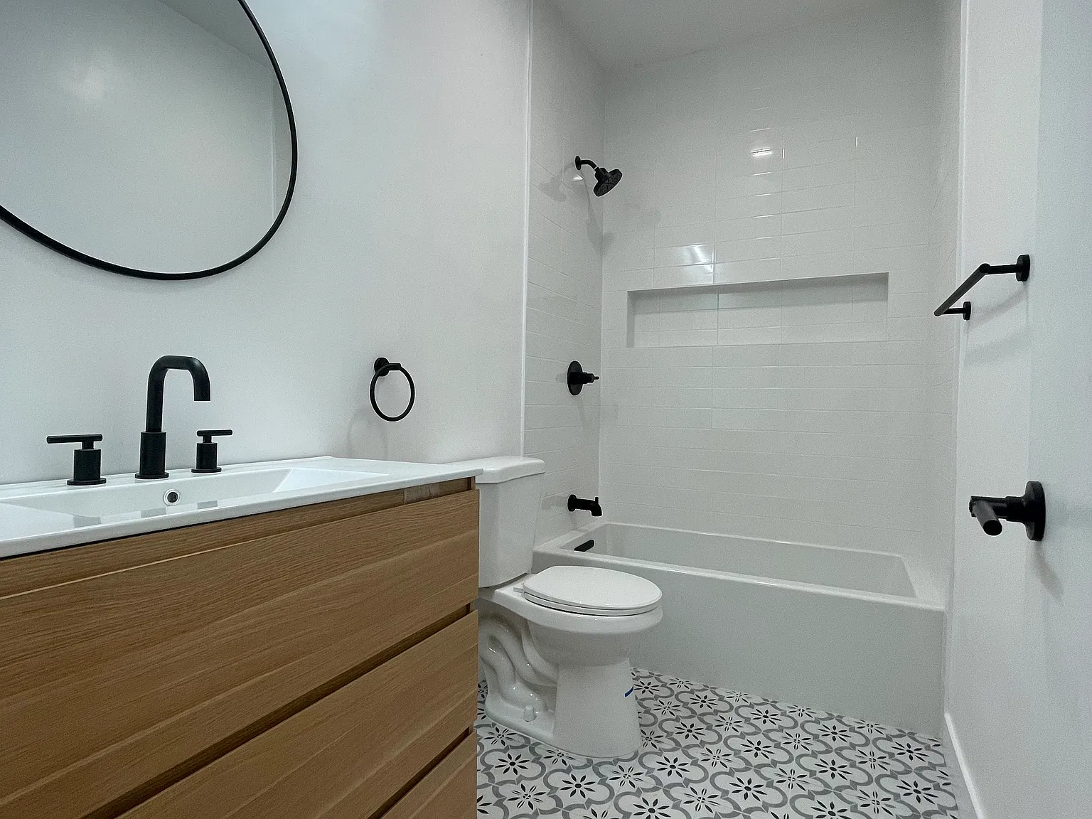 2 bed, 800 sqft, $2,895 — Photo 3