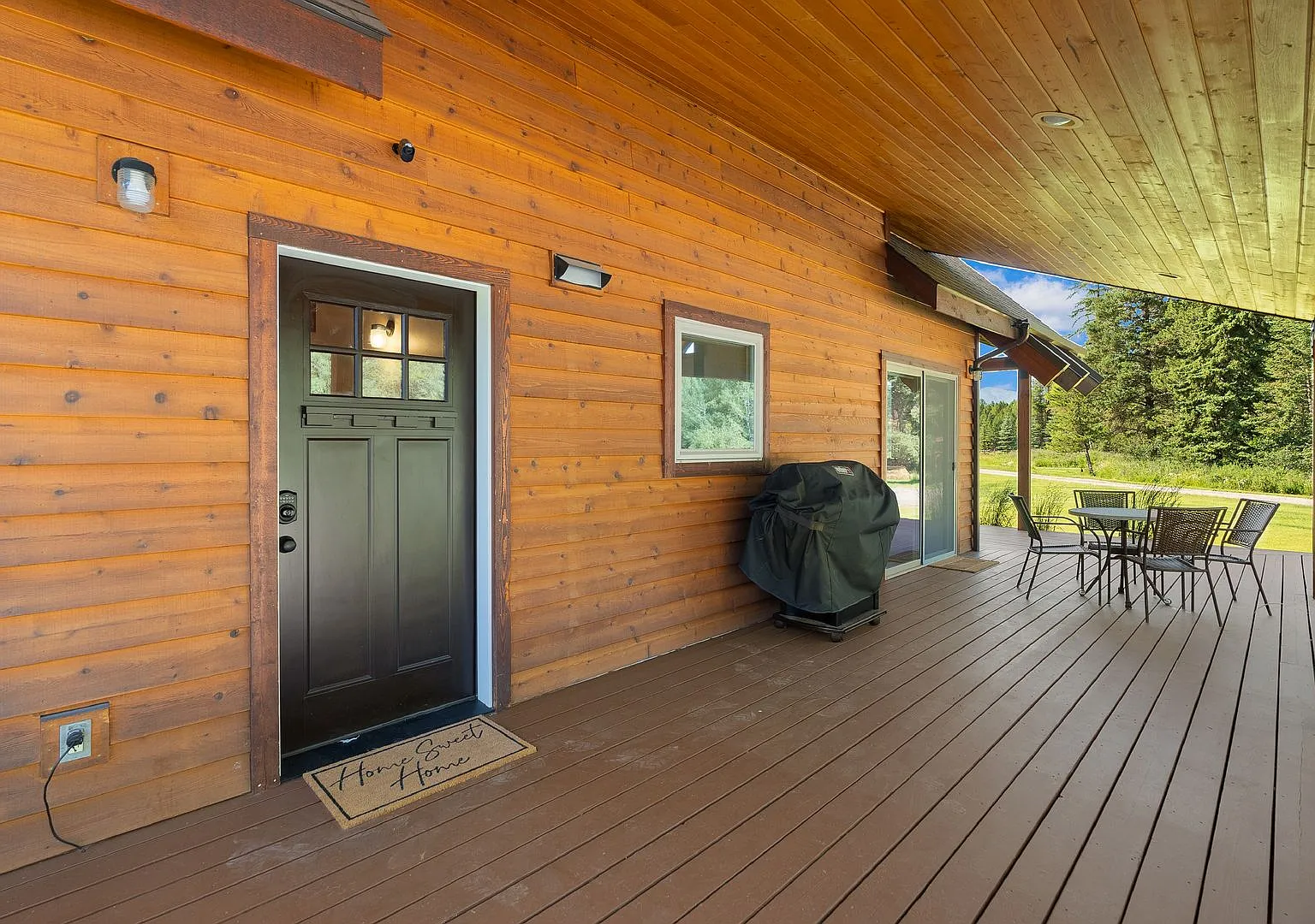 Luxury A-Frame Cabin in Columbia Falls Near Glacier National Park — Photo 4