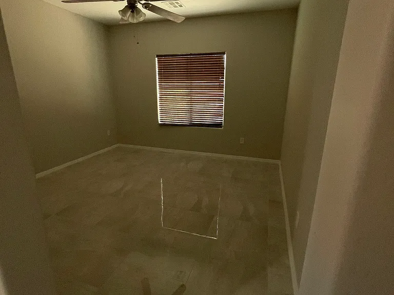 1121 E Jahns Dr — Photo 23