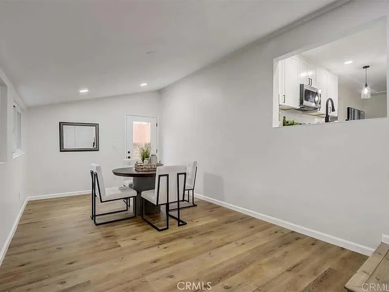 2705 Dennis Ln — Photo 8