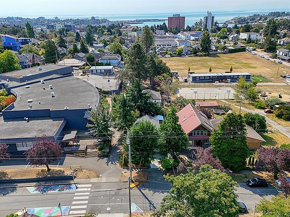 5th image of 540 Langford St