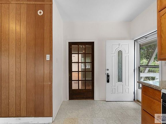 5th image of 1202 E Polk St