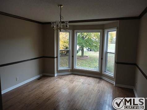 2nd image of 3414 E Henderson Way