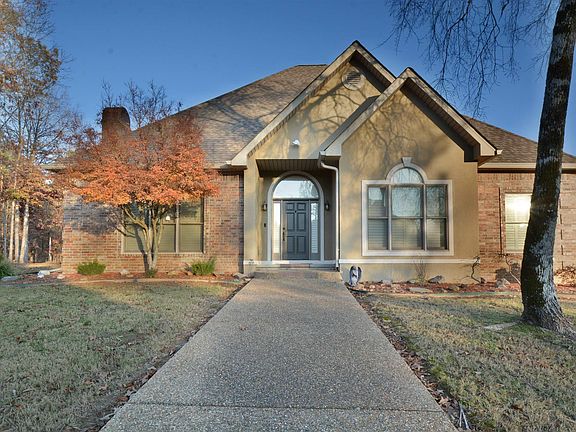 2nd image of 145 Gardens Gate Dr